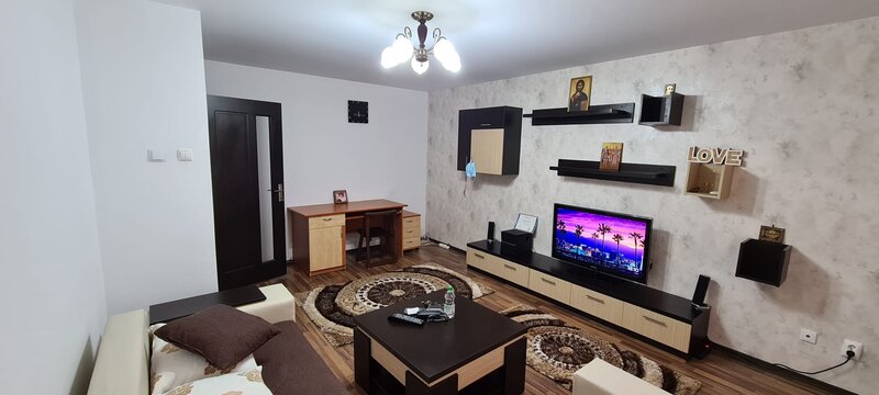 Mall Vitan, 10 minute Metrou Timpuri Noi, Studio 44 mp, Renovat de la Placa